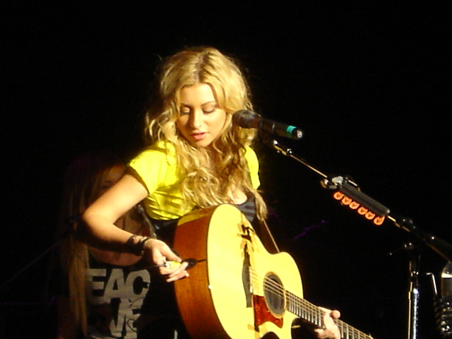 Aly & AJ