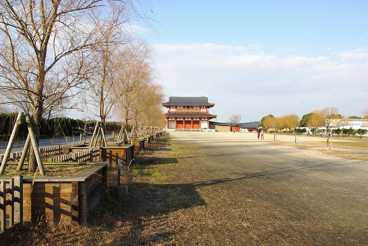 160104-21 Suzakumon-gate in Heijo shrine