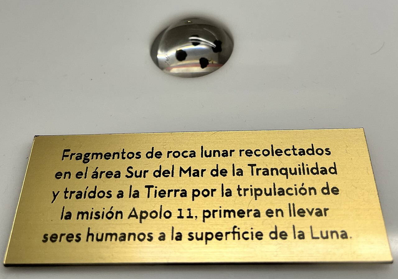 Colombia lunar sample displays