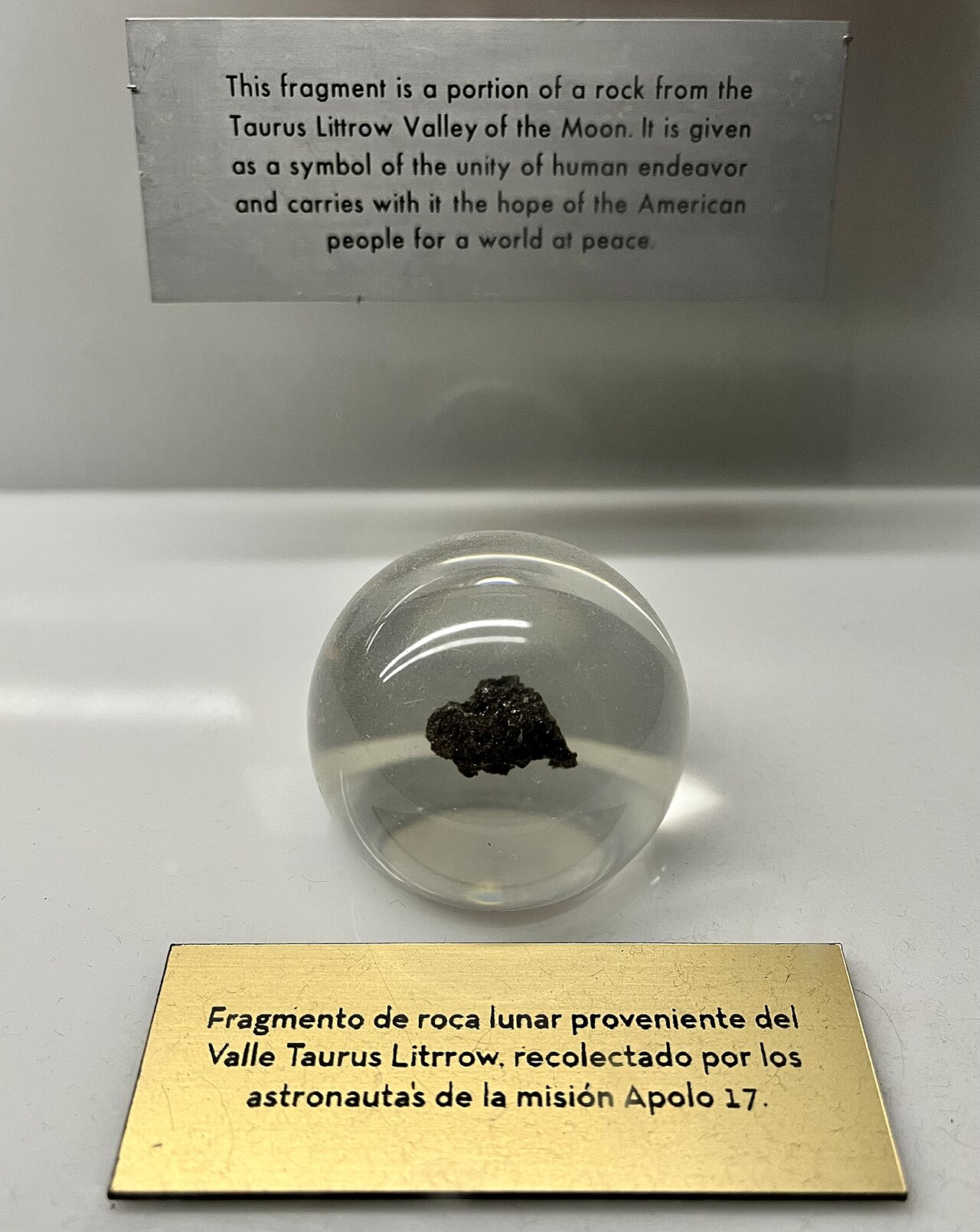 Colombia lunar sample displays