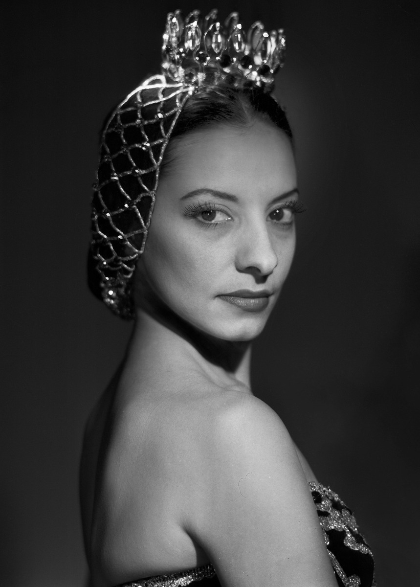 Alicia Alonso by Annemarie Heinrich, 1958