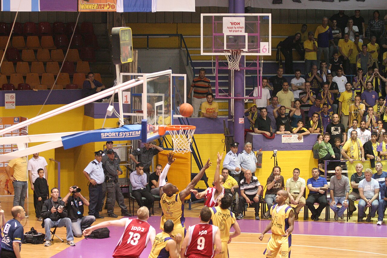 Hapoel Holon - Hapachim