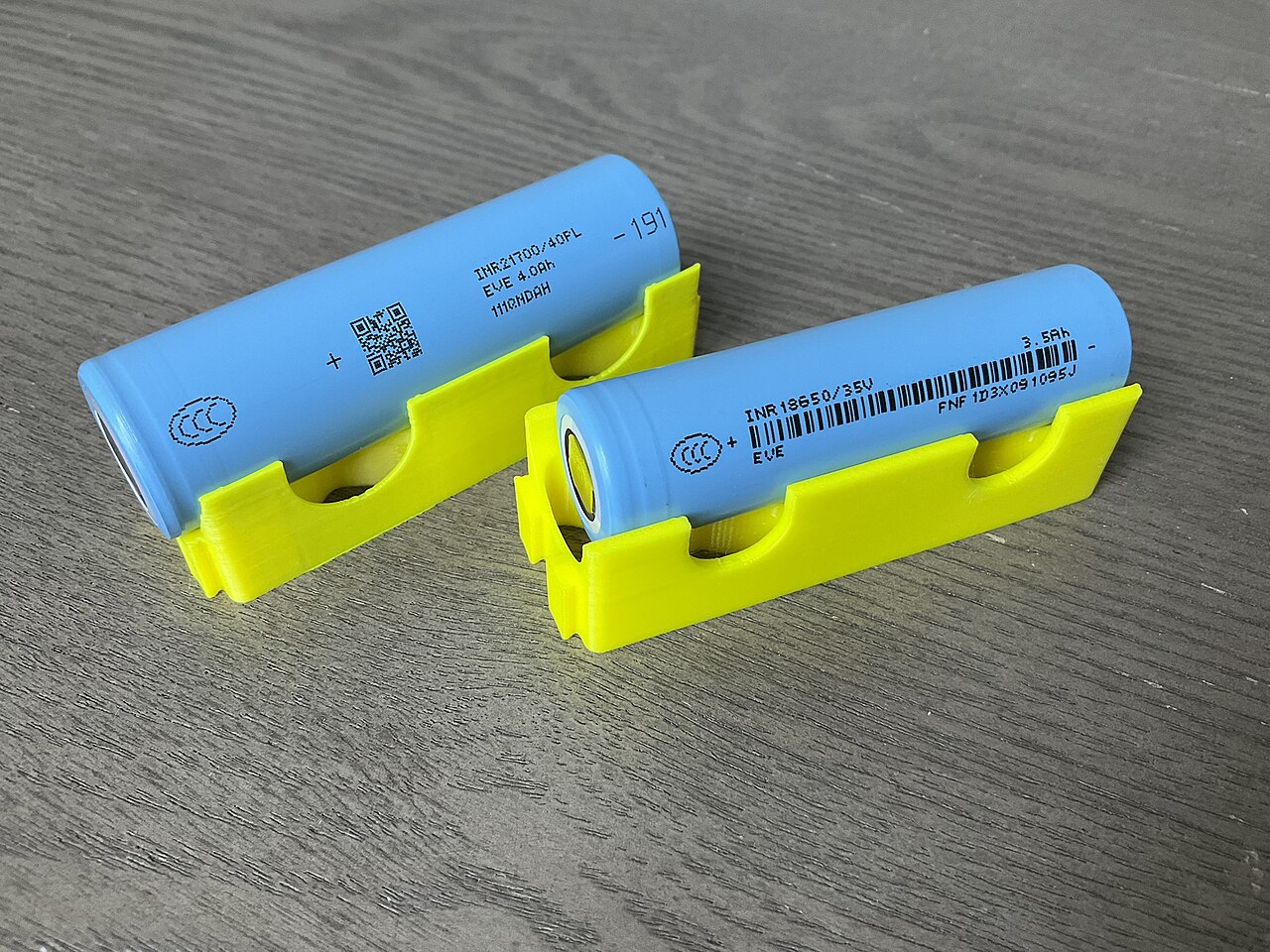 and 21700 lithium ion battery cell