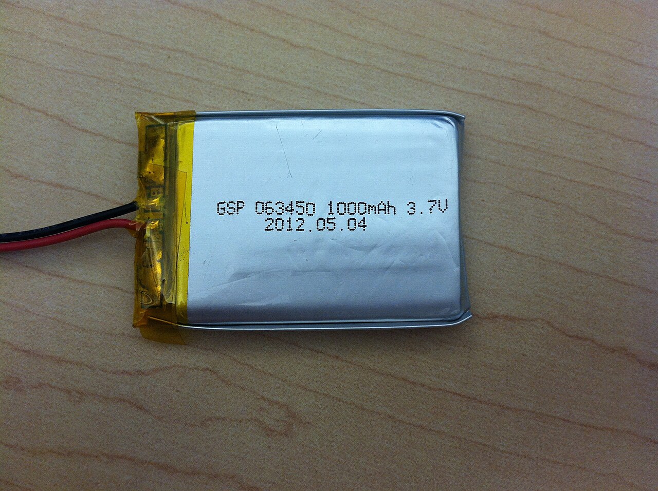 3.7V 1000mAh Li-Polymer Battery (rotated)