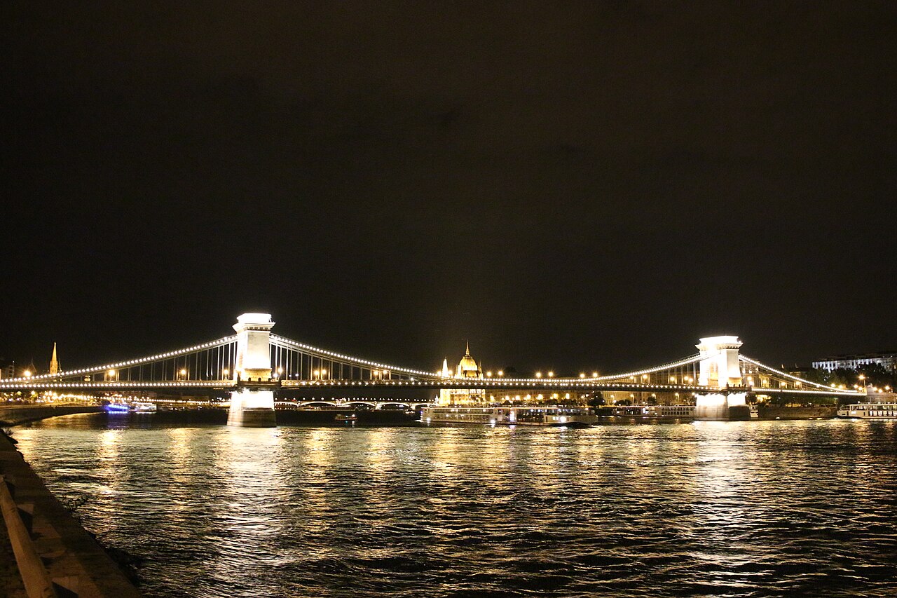 Chain Bridge, Budapest 20150822-1