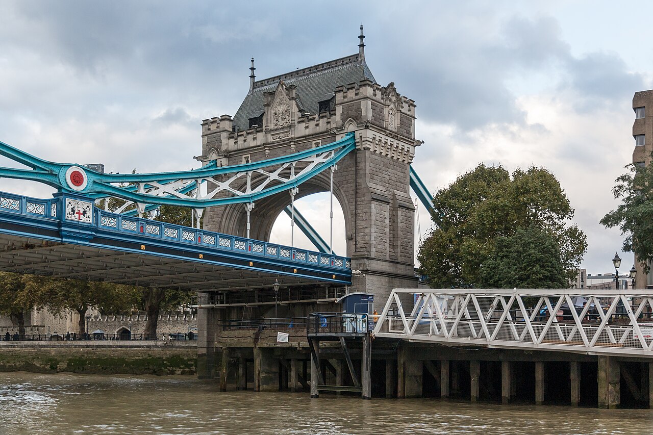 London, Tower Bridge -- 2016