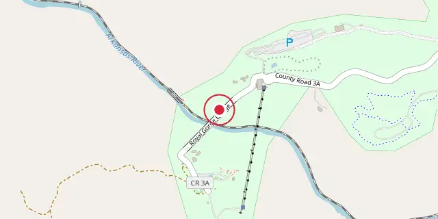 Street map of the area around Royal Gorge Bridge; the red dot marks 38°27′43″N 105°19′30″W