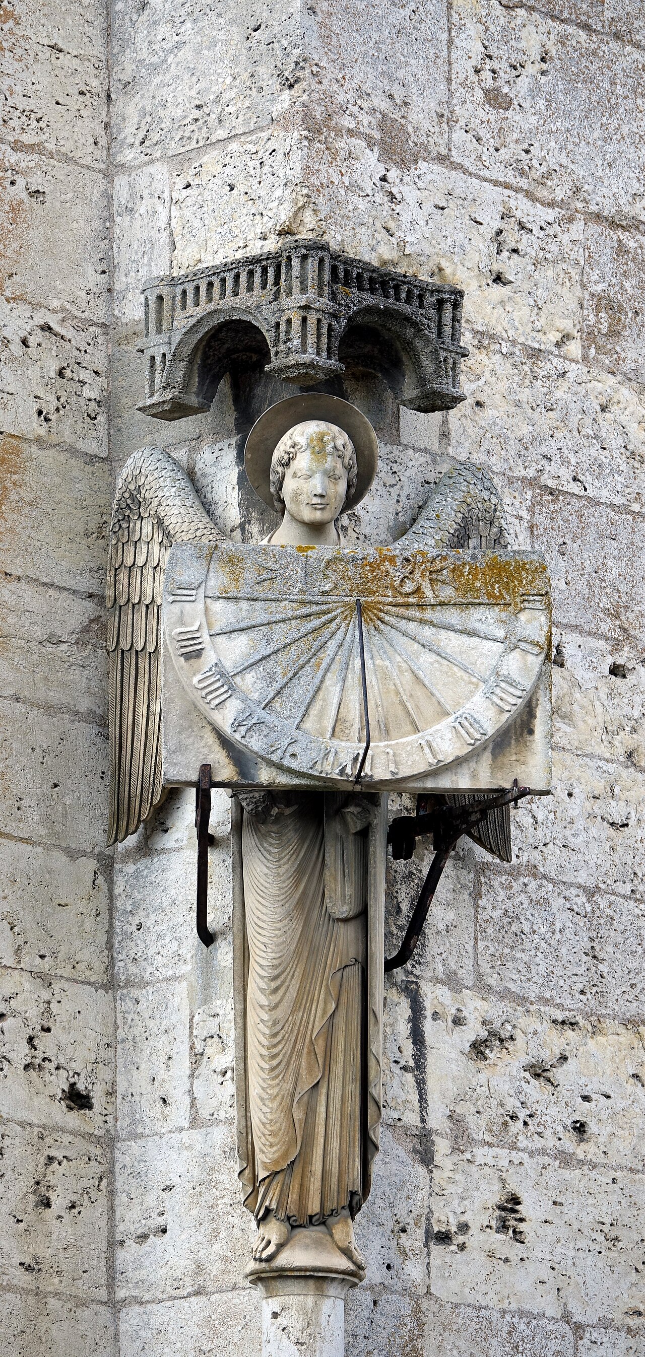 Cathédrale Notre-Dame - cadran solaire (Chartres)