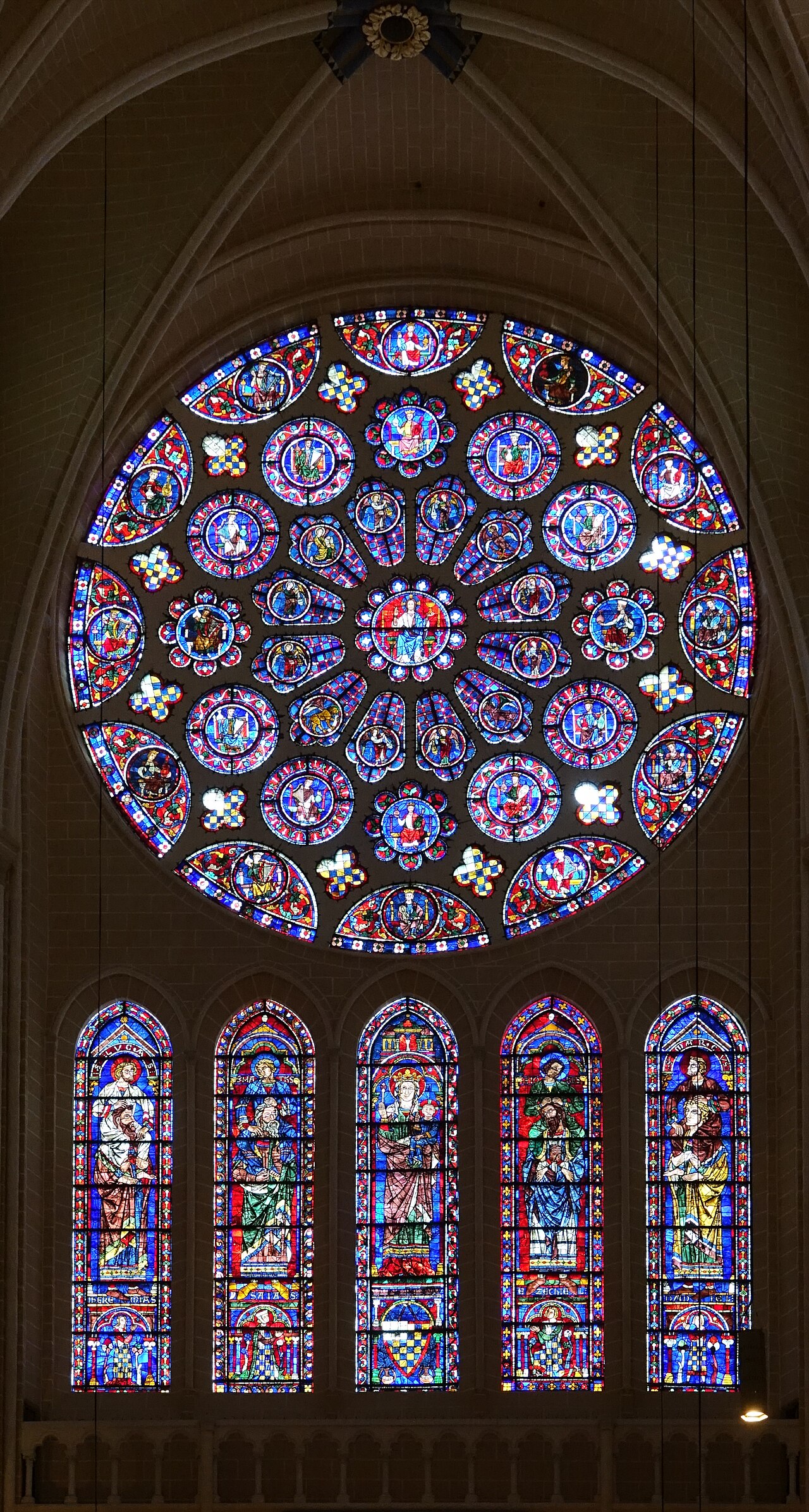 Cathédrale Notre-Dame - intérieur - vitraux (Chartres)