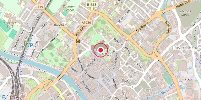 Street map of the area around York Minster; the red dot marks 53°57′43″N 1°04′55″W