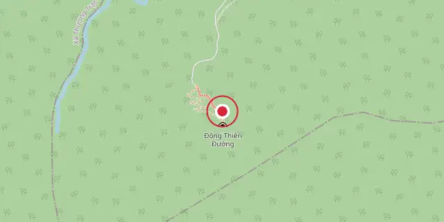 Street map of the area around Thiên Đường Cave; the red dot marks 17°31′12″N 106°13′23″E