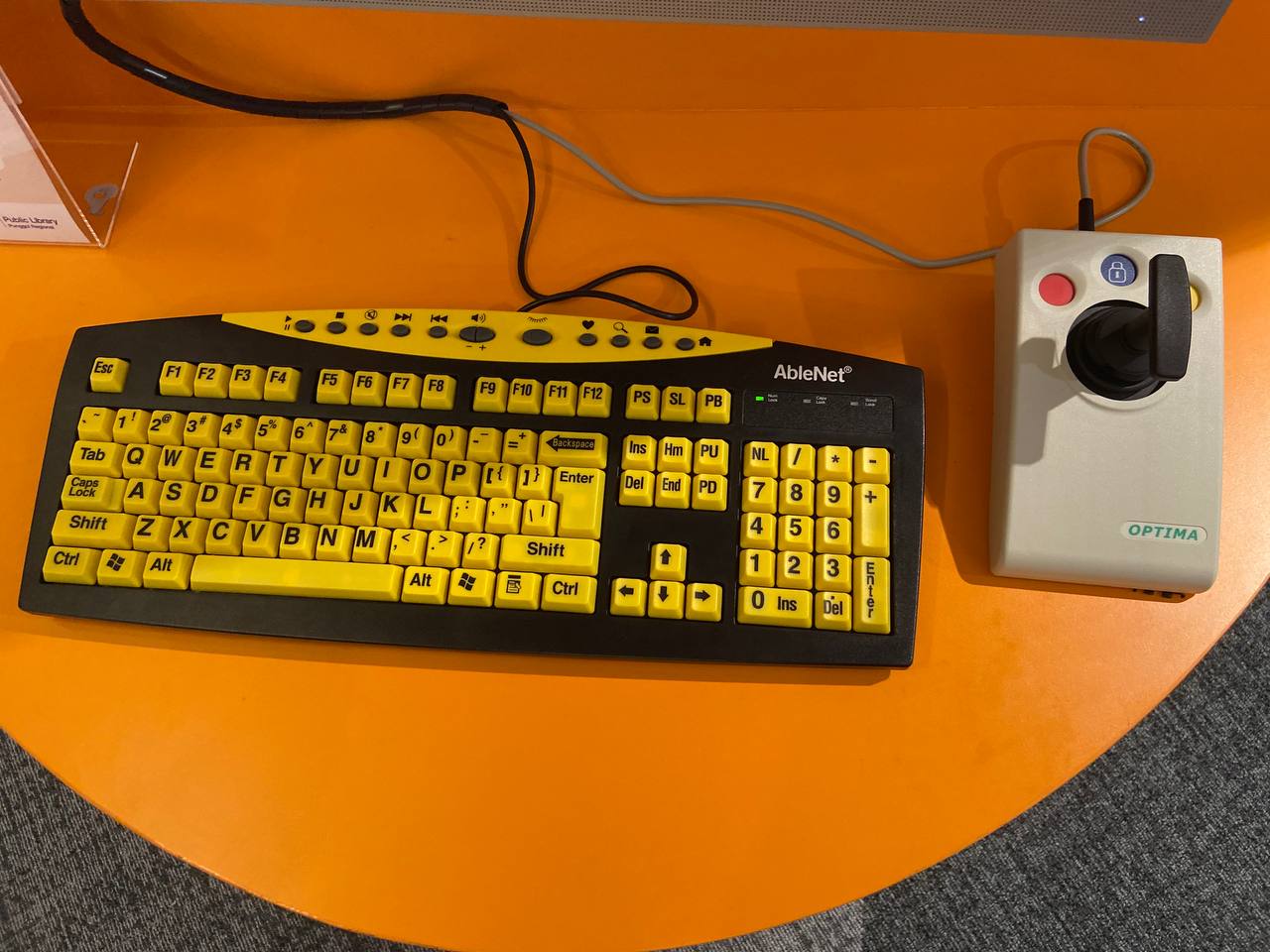 Computer keyboard