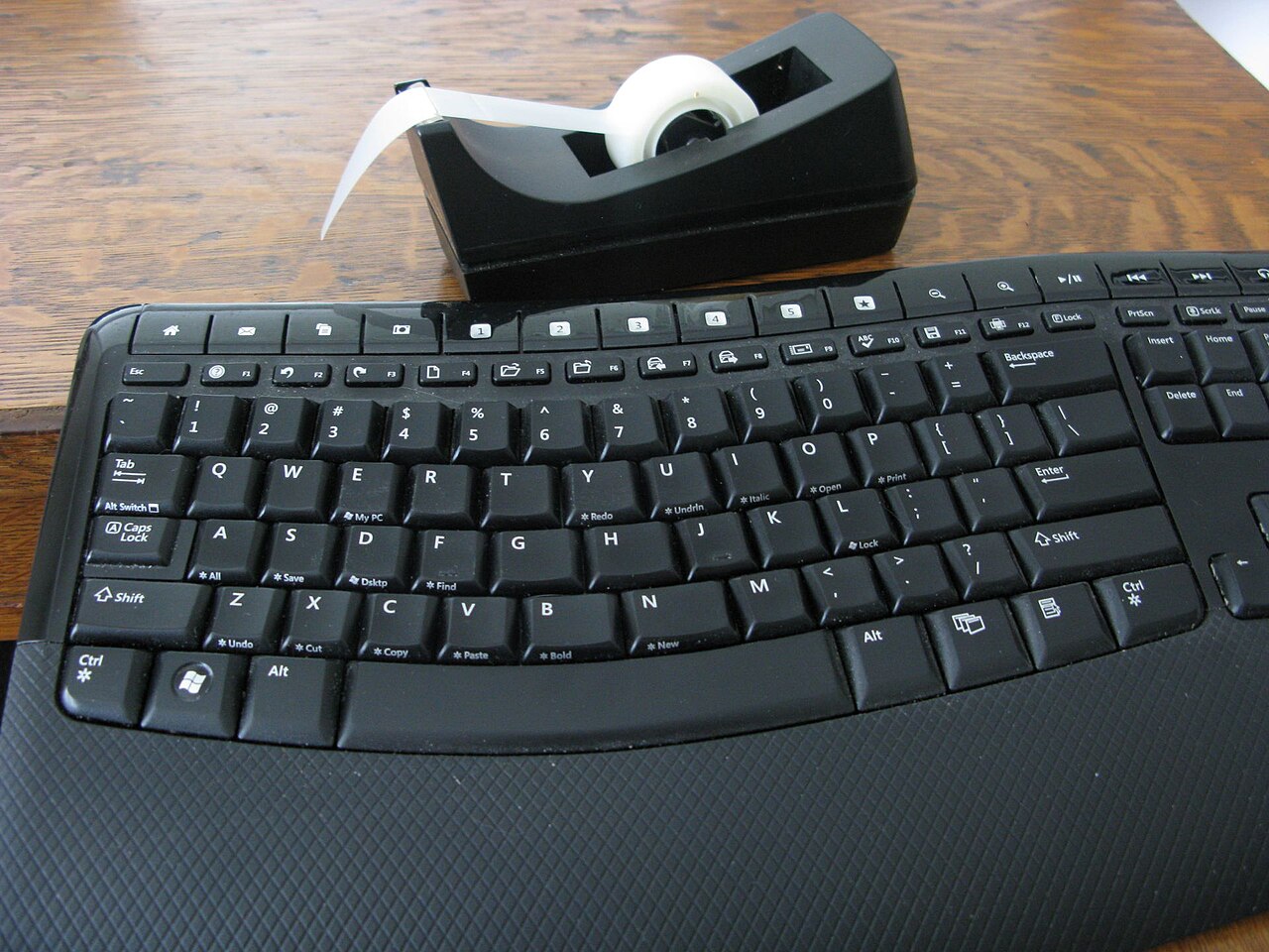 Ergonomic keyboard