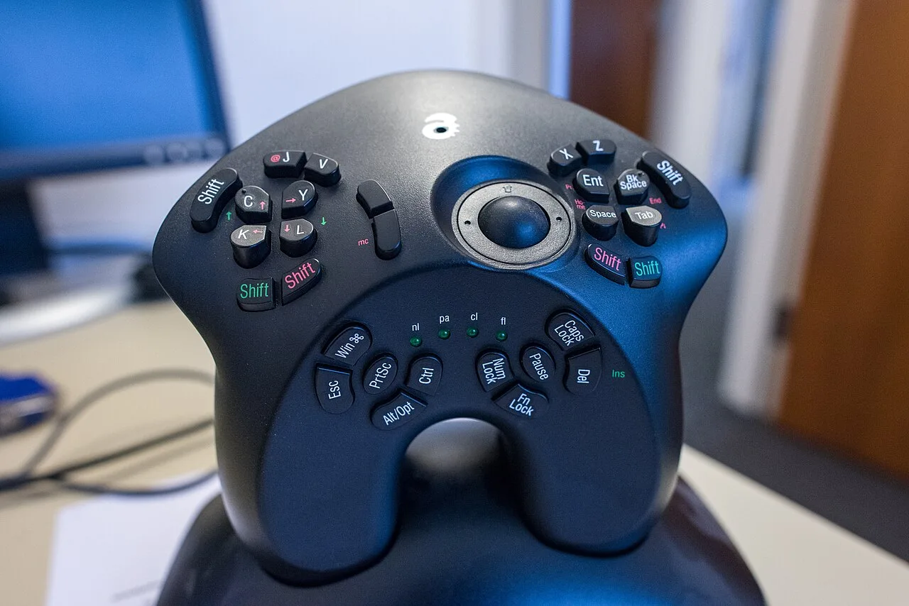 Ergonomic keyboard