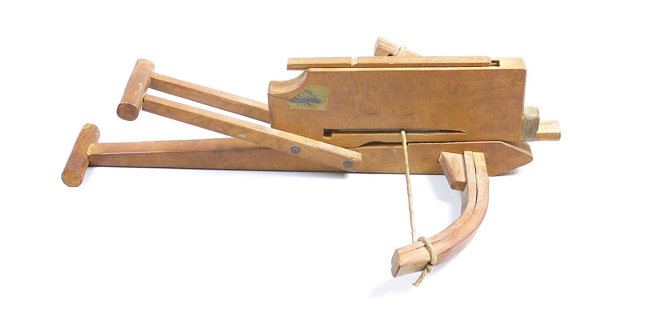 Repeating crossbow