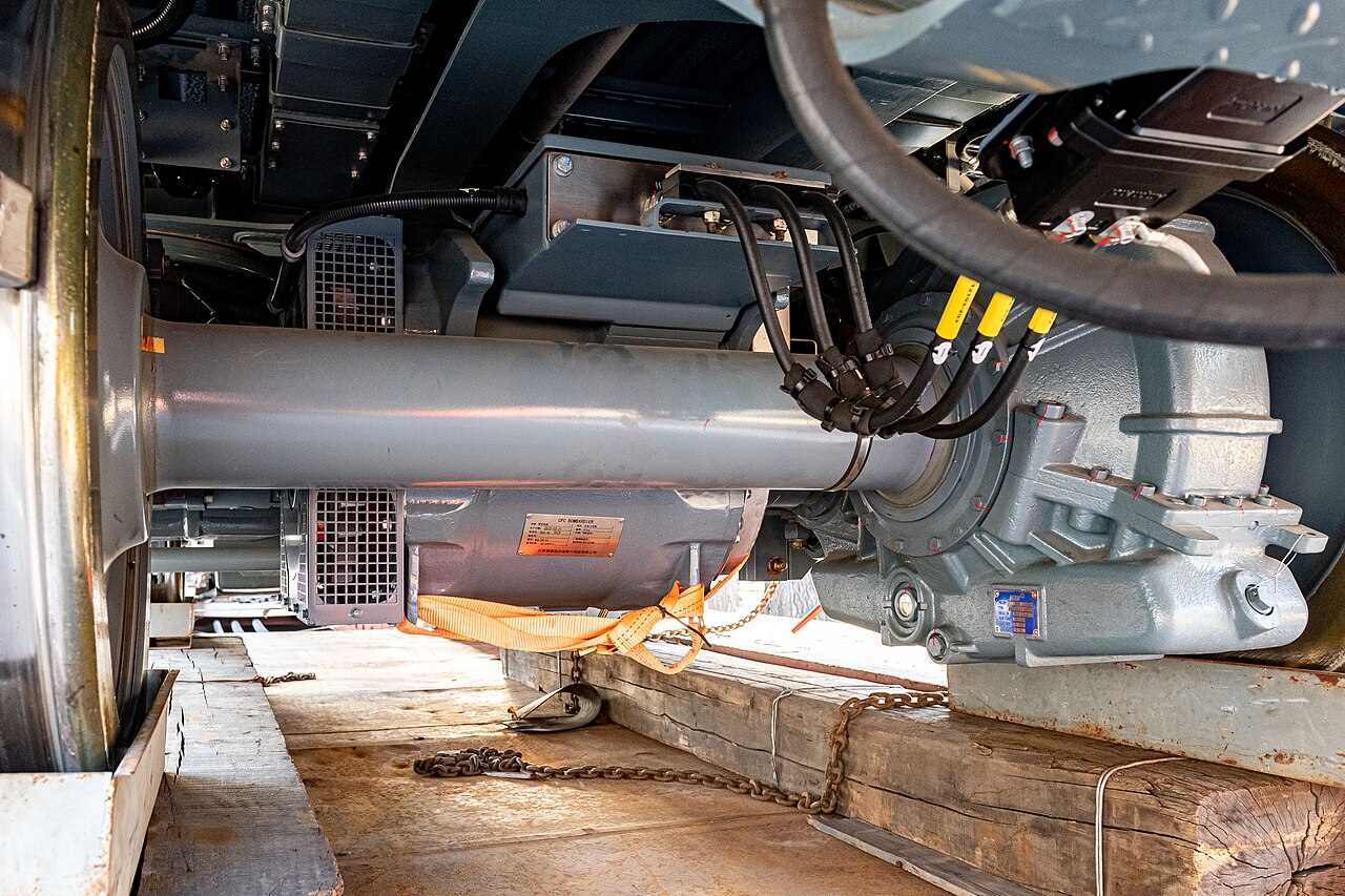 Traction motor