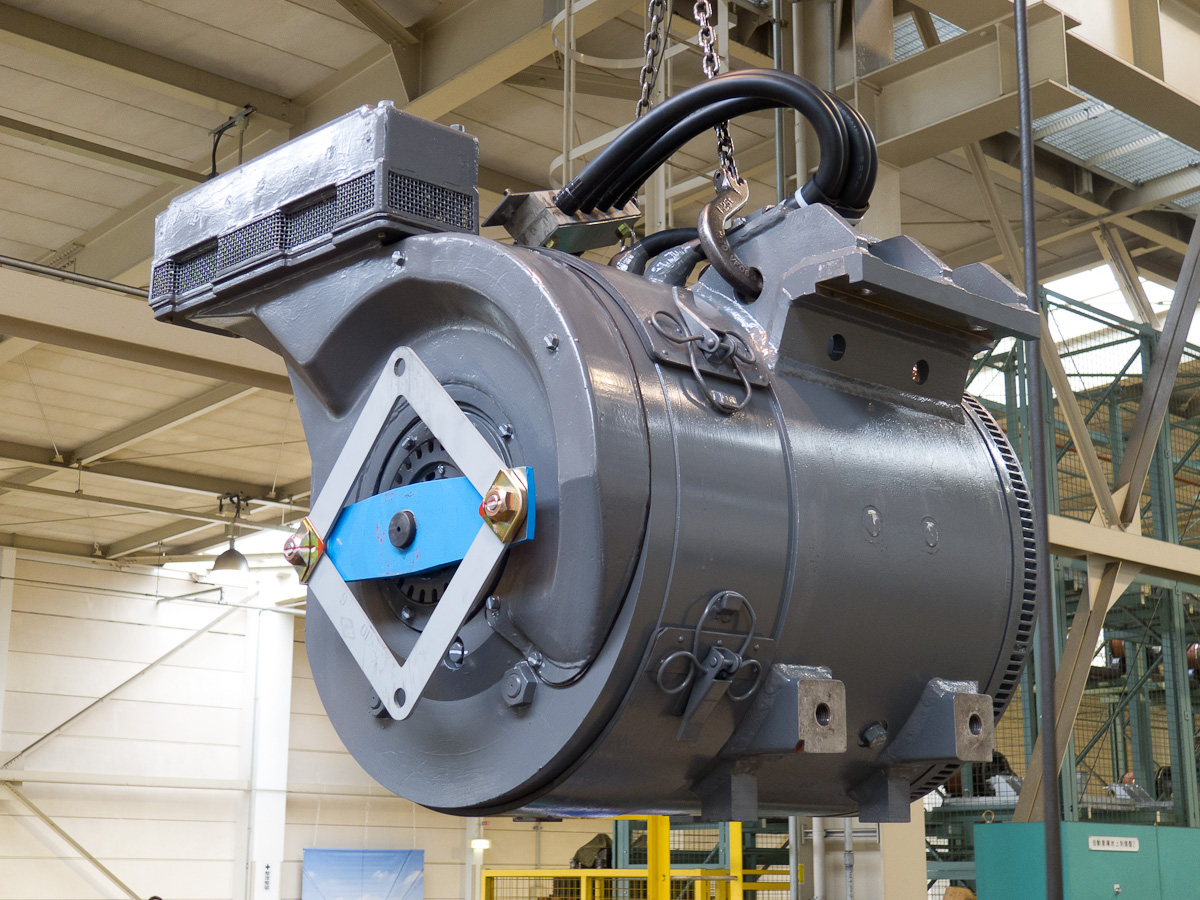 Traction motor