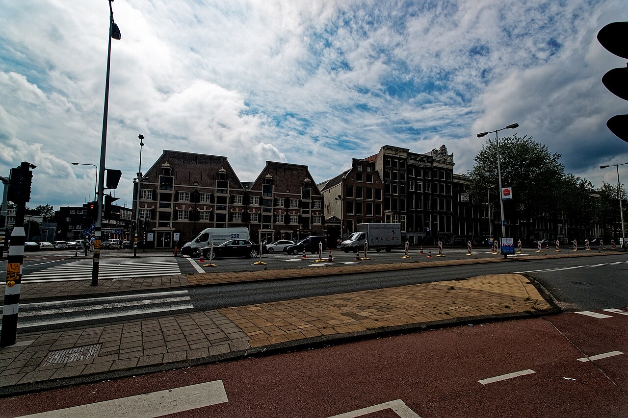 Amsterdam - Prins Hendrikkade - View SW on D’Oude Werf, the Main Shipyard of the Dutch East India Company 1602 on Rapenburg Island
