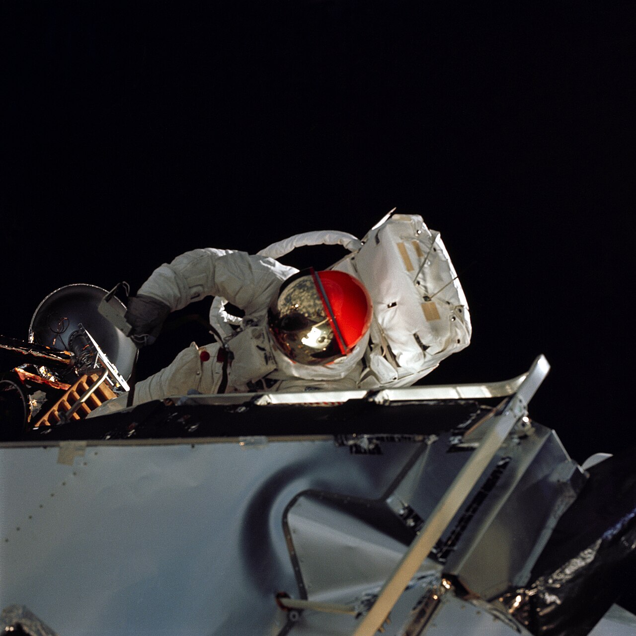 Commercial Lunar Mission Support Services