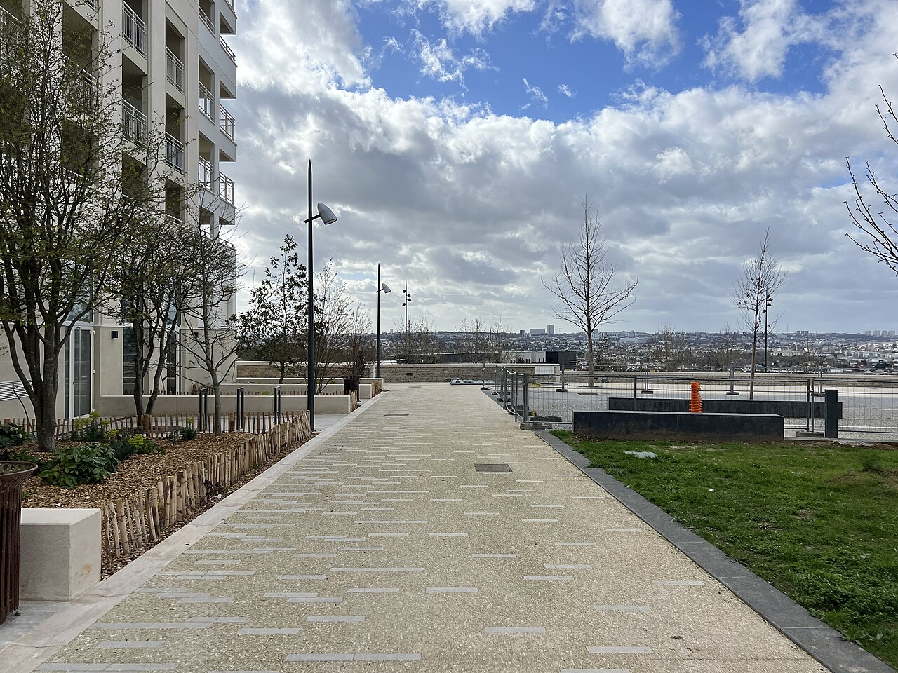 Esplanade Ferdinand Magellan - Noisy-le-Grand (FR93) - 2023-03-25 - 2