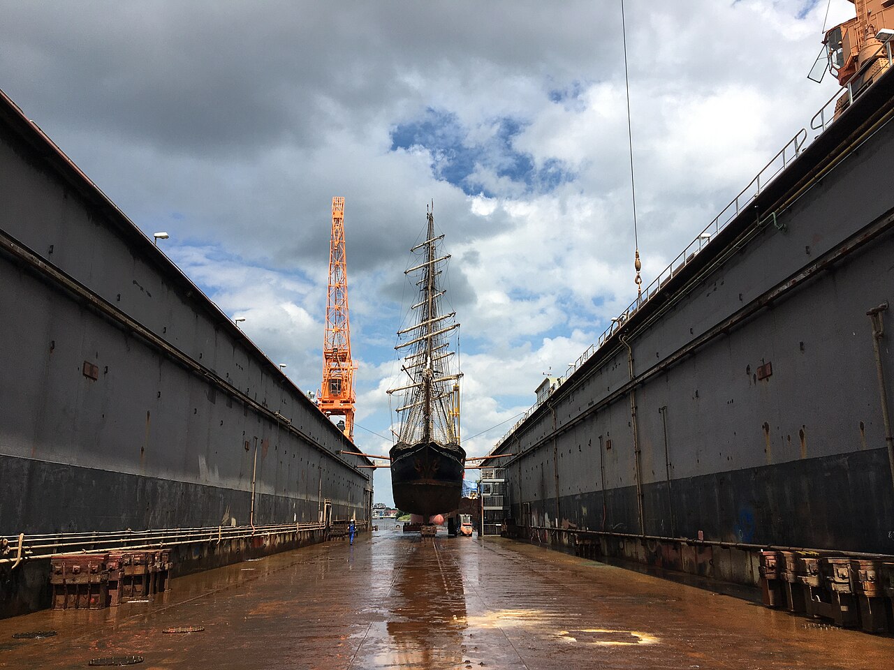 Brigg Roald Amundsen Dock