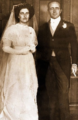 Kathleen and Robert Falcon Scott wedding