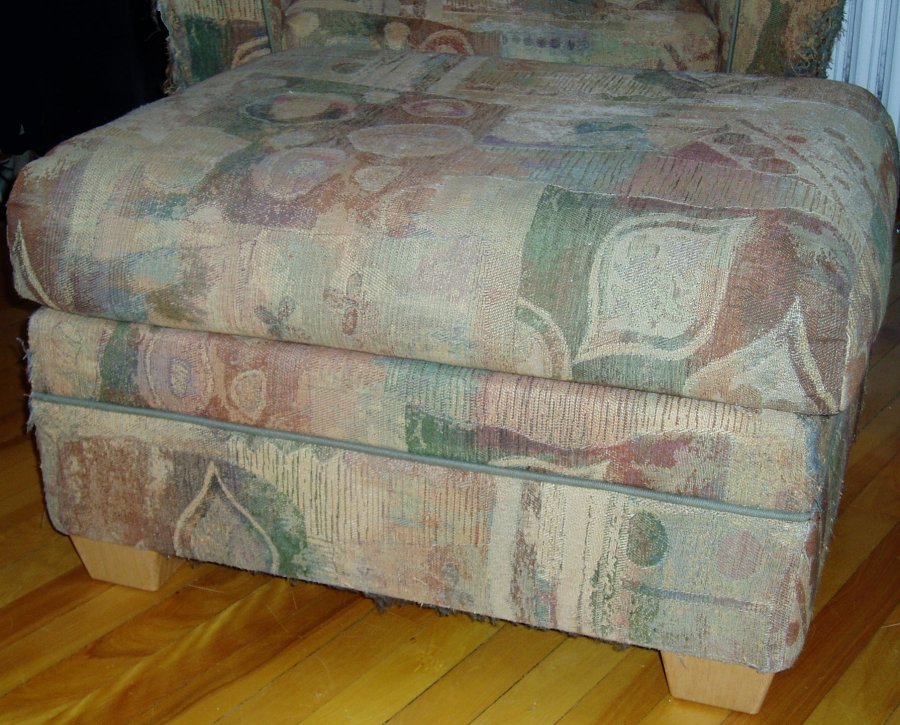 Ottoman (furniture)