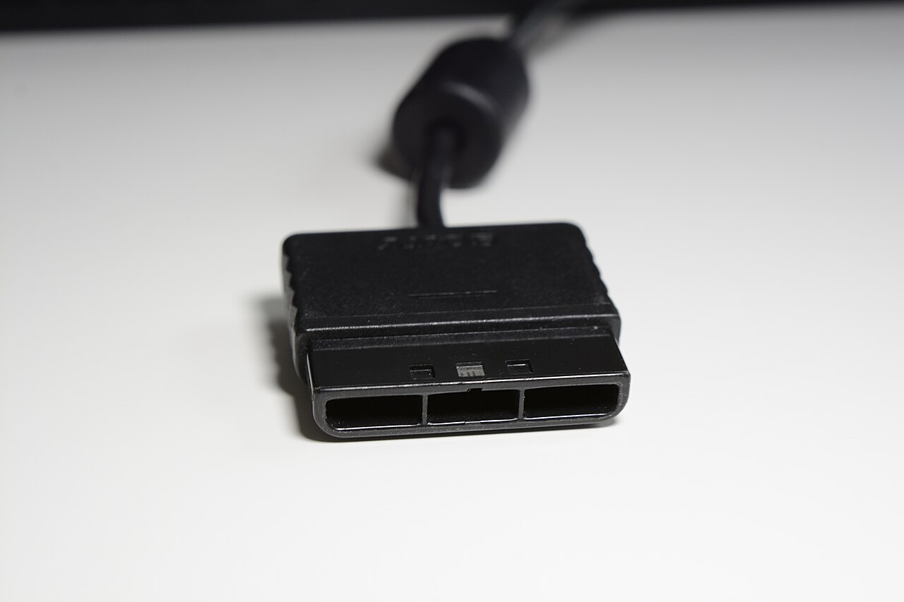 DualShock 2 controller plug HS1