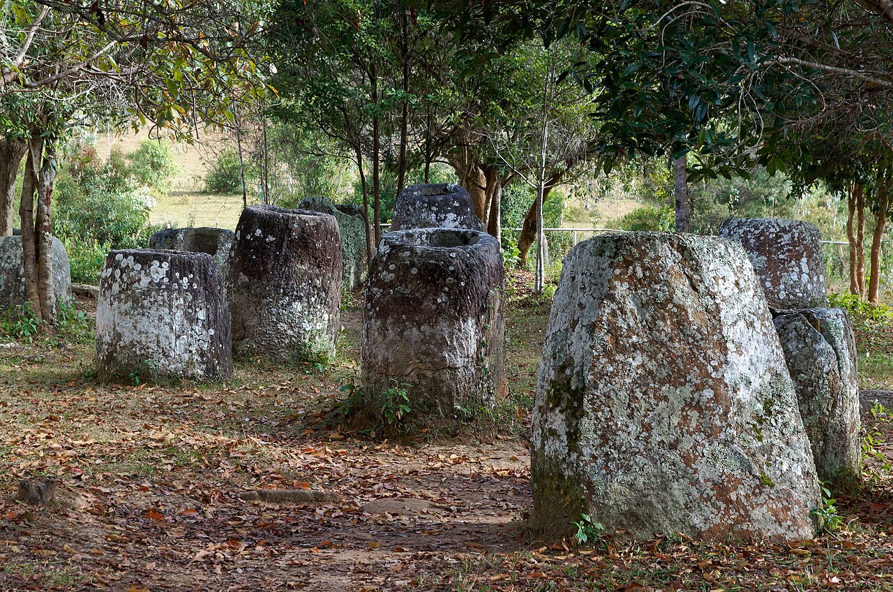 Plain of Jars - archaeological site number 3 - Laos - 2783 DxO