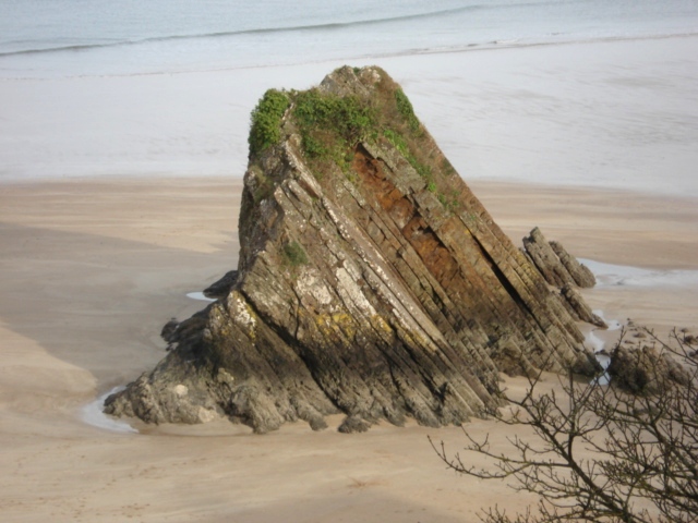 Closeup of Gosker Rock - geograph.org.uk