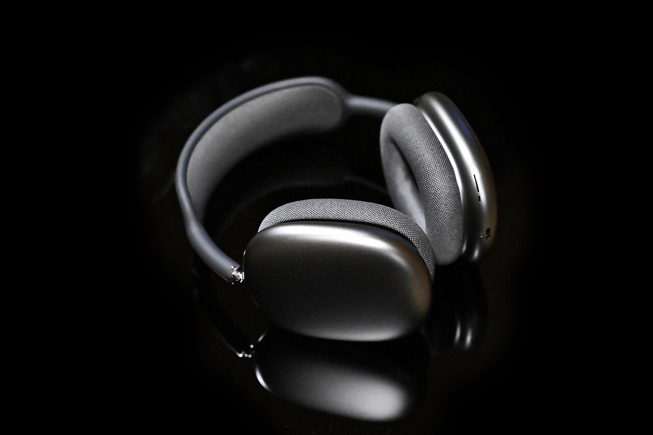 Apple headphones