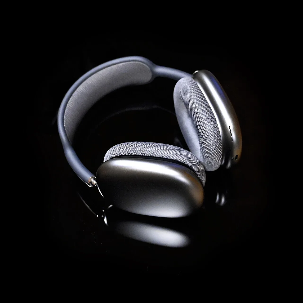 Apple headphones