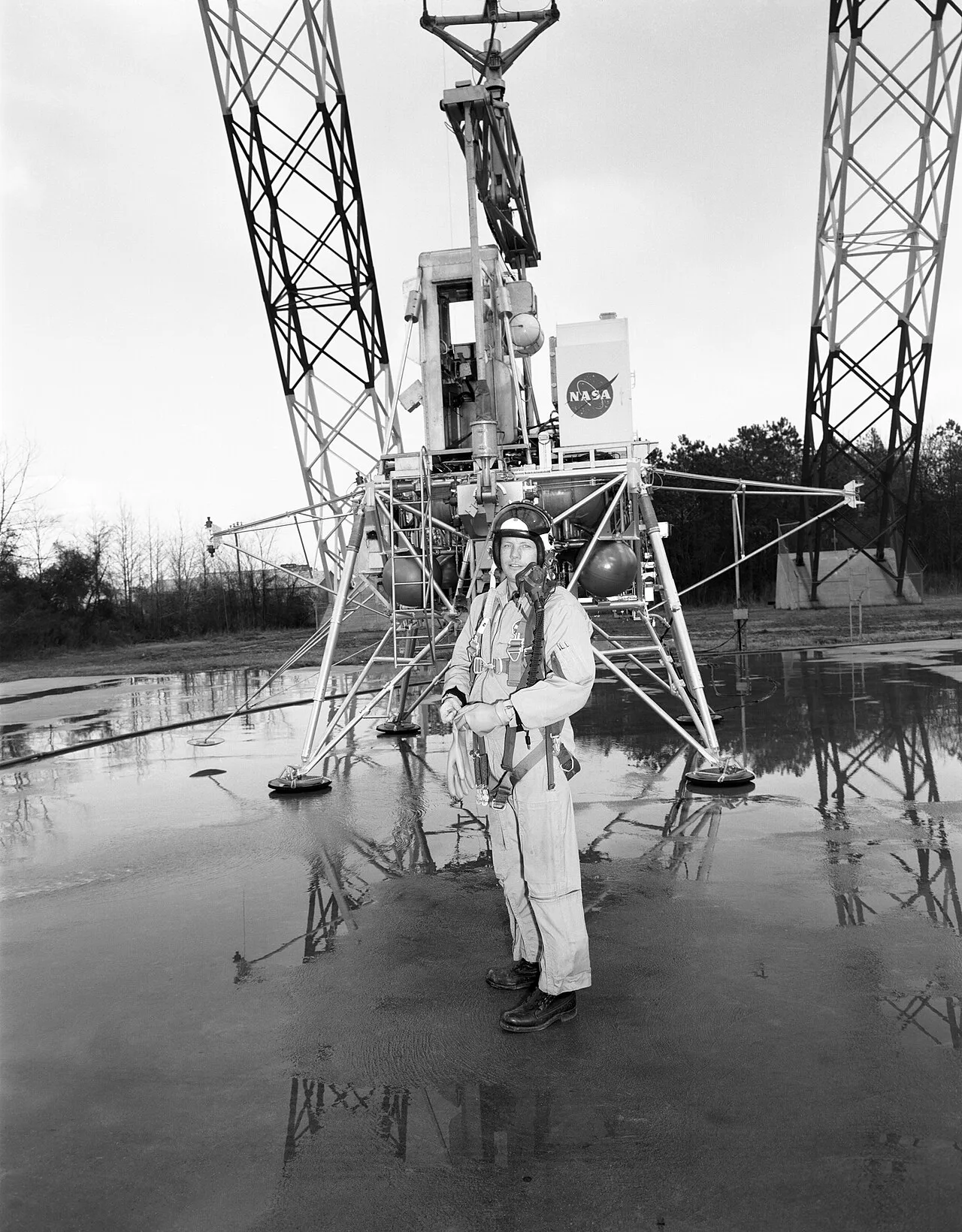 Neil Armstrong (ice hockey)
