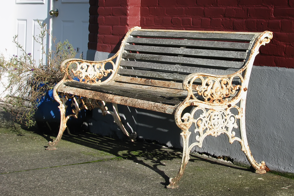 2011-11-25, Bench in Buckley, Washington
