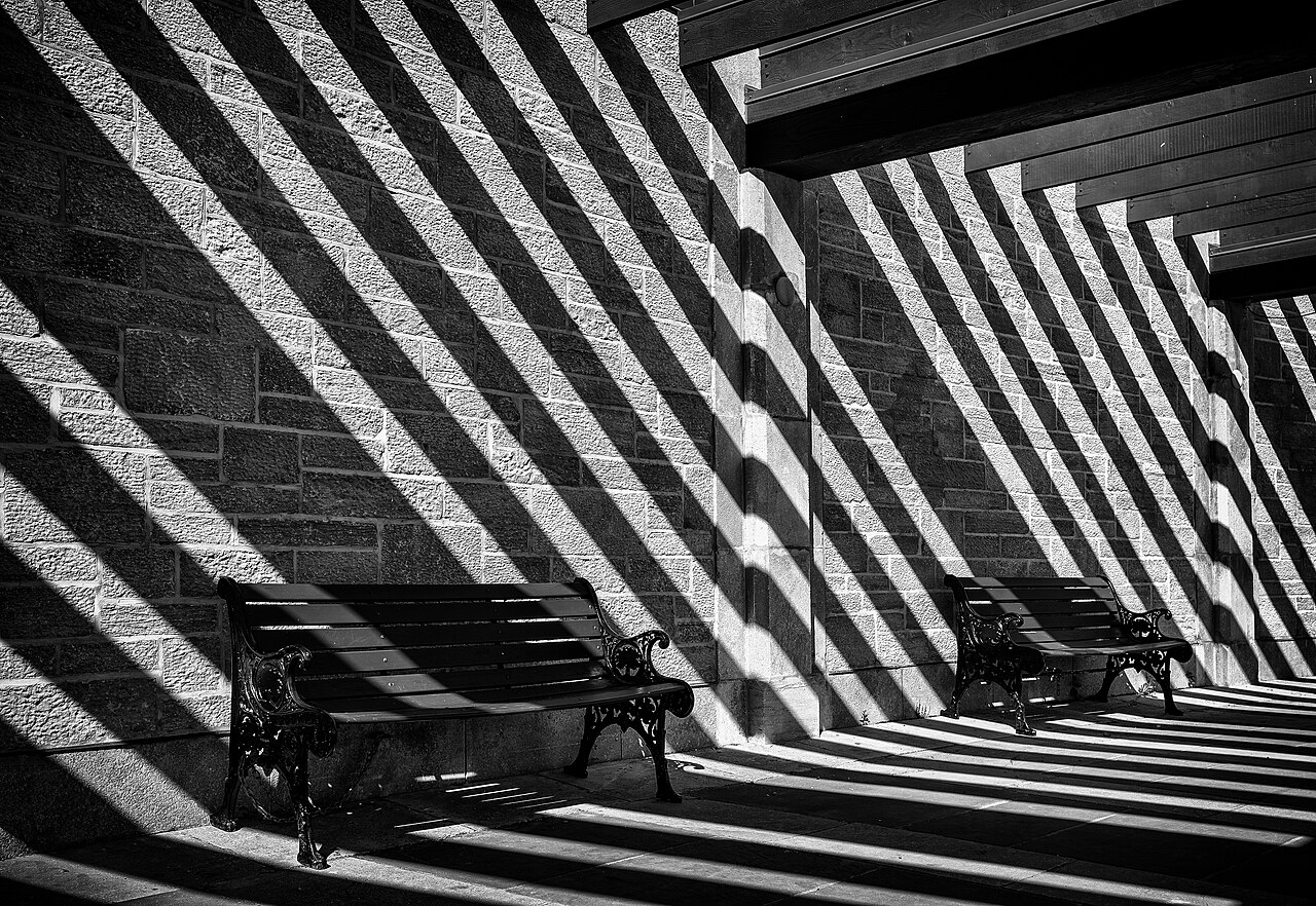 Benches at Oakes Garden Theatre, Niagara Falls, Canada