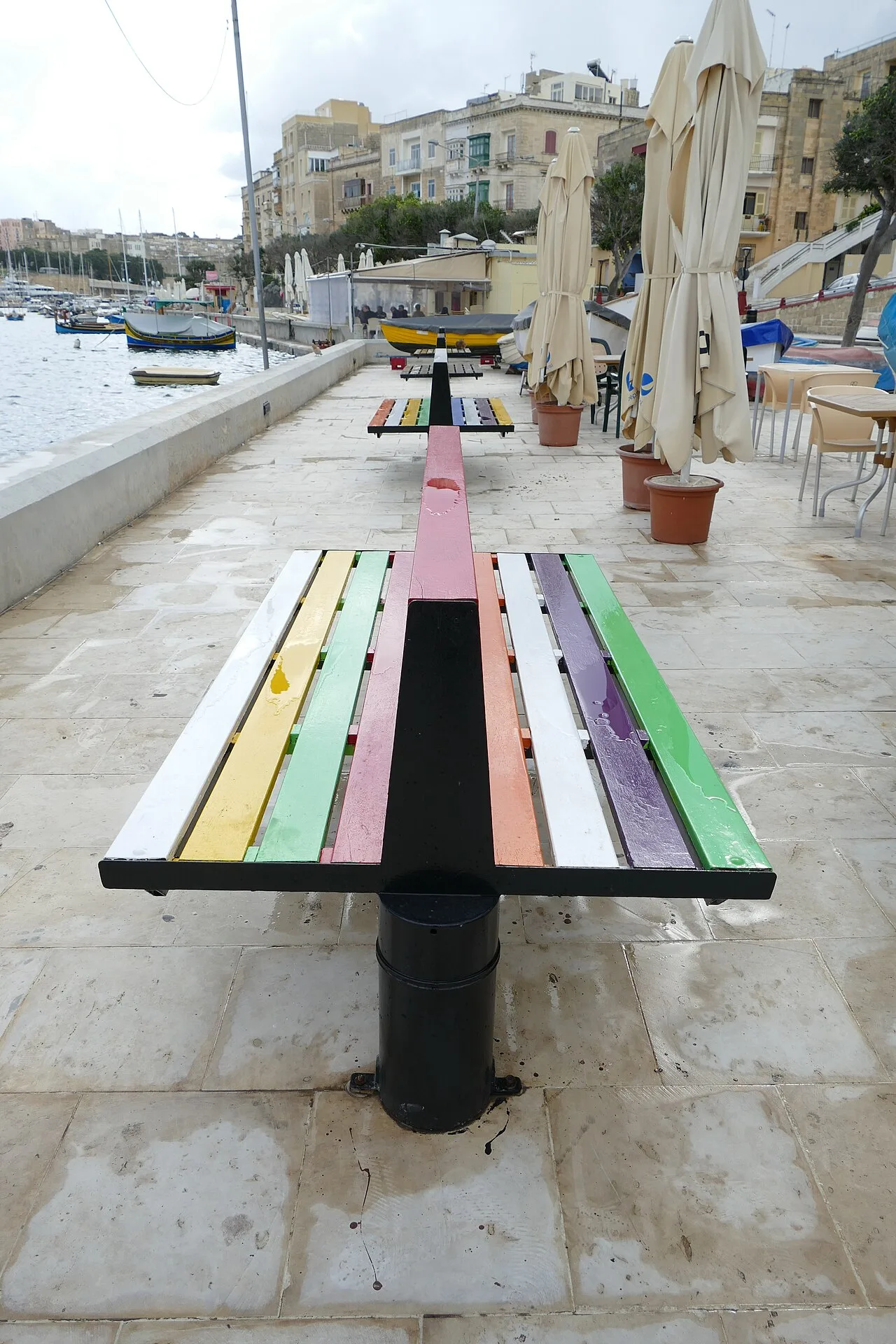Bench (furniture)