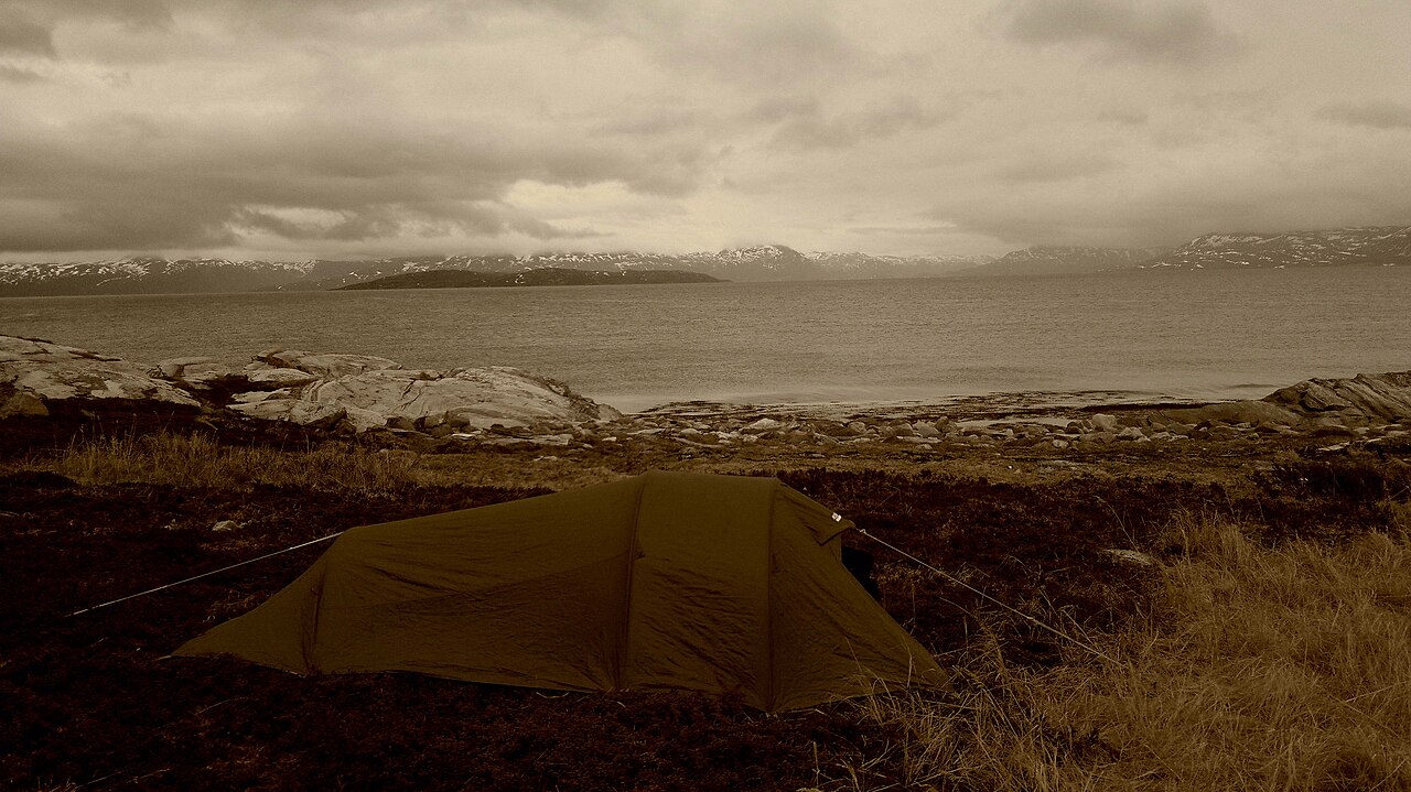 Best tent place on the E6 -backpacking -hiking -photo -norway