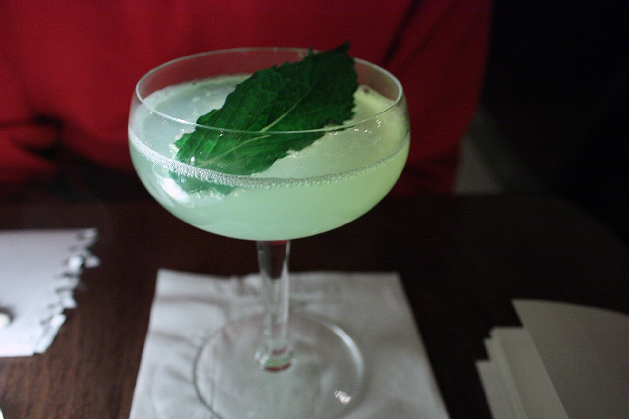 Clover Club cocktail