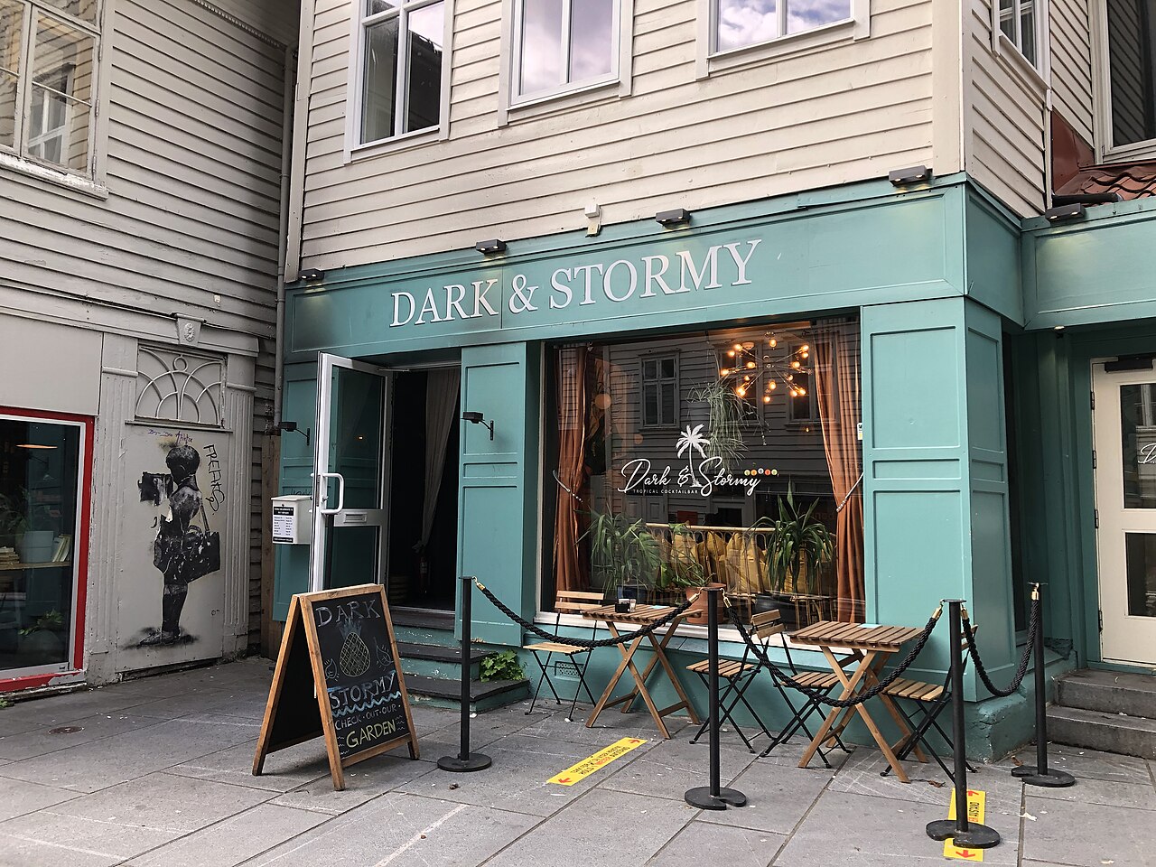 Dark 'n' stormy