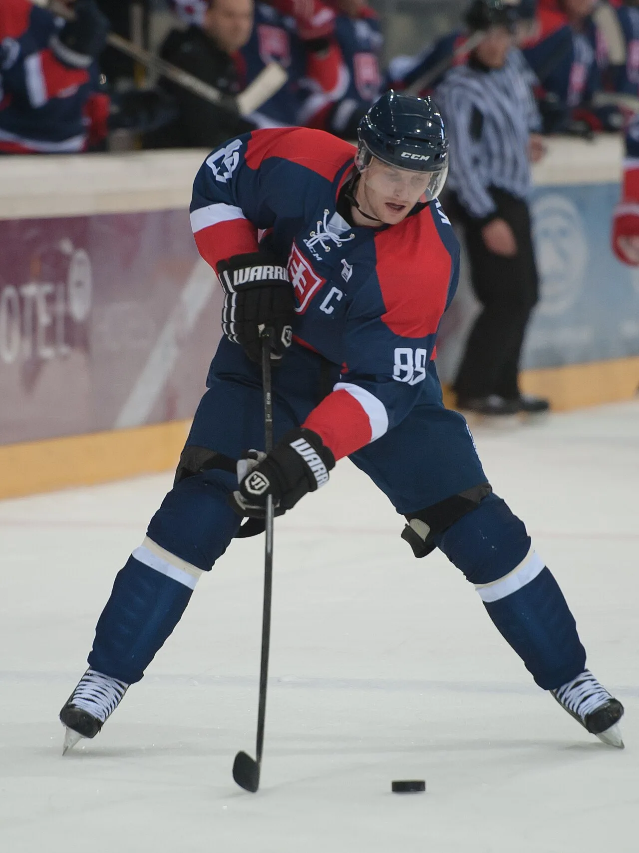 Glove (ice hockey)