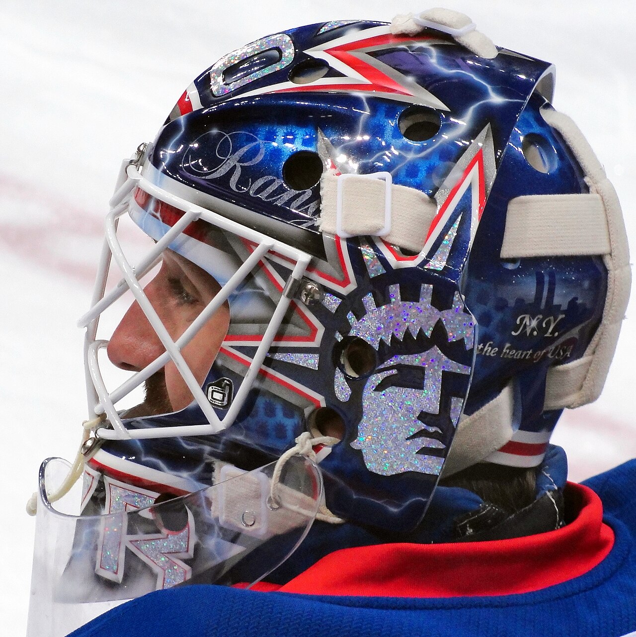 Goaltender mask