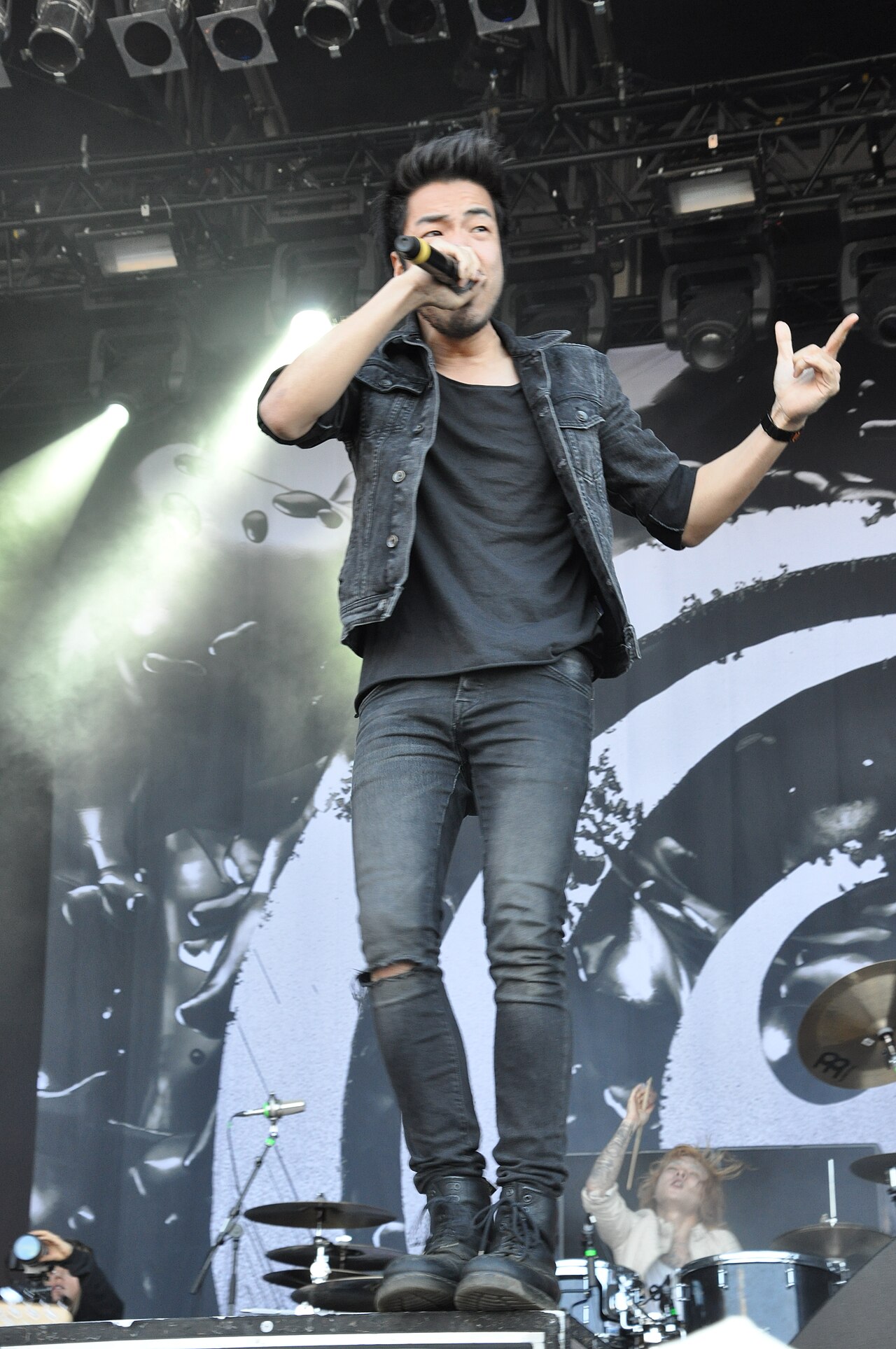 Crossfaith