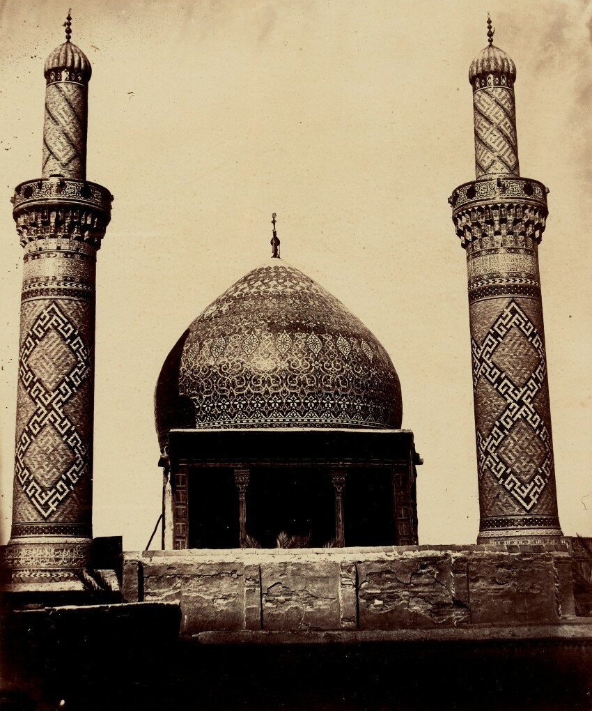 Abbas ibn Ali Shrine, Qajar (cropped)