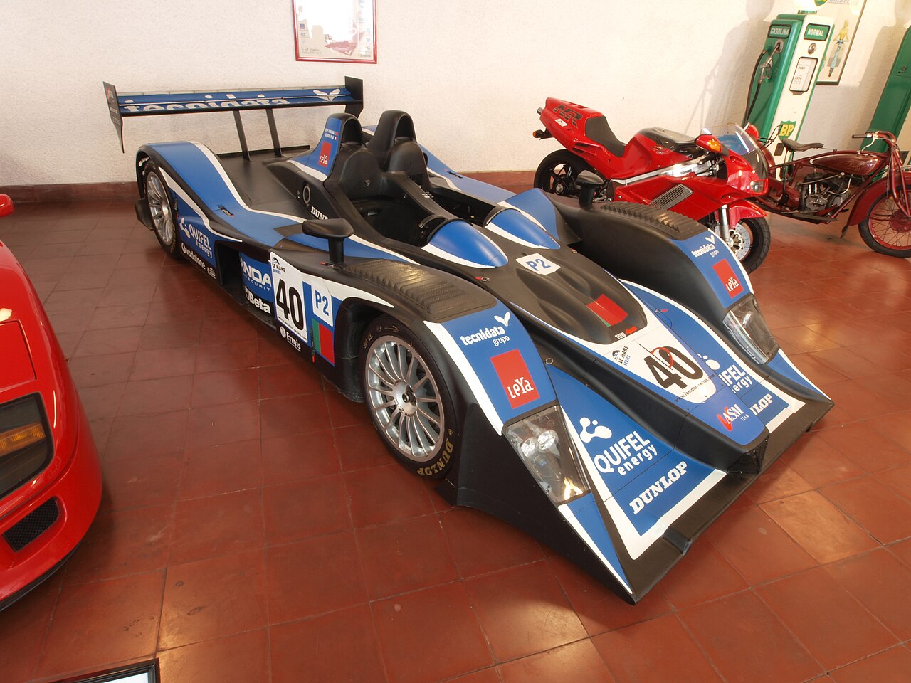 Lola B05/40