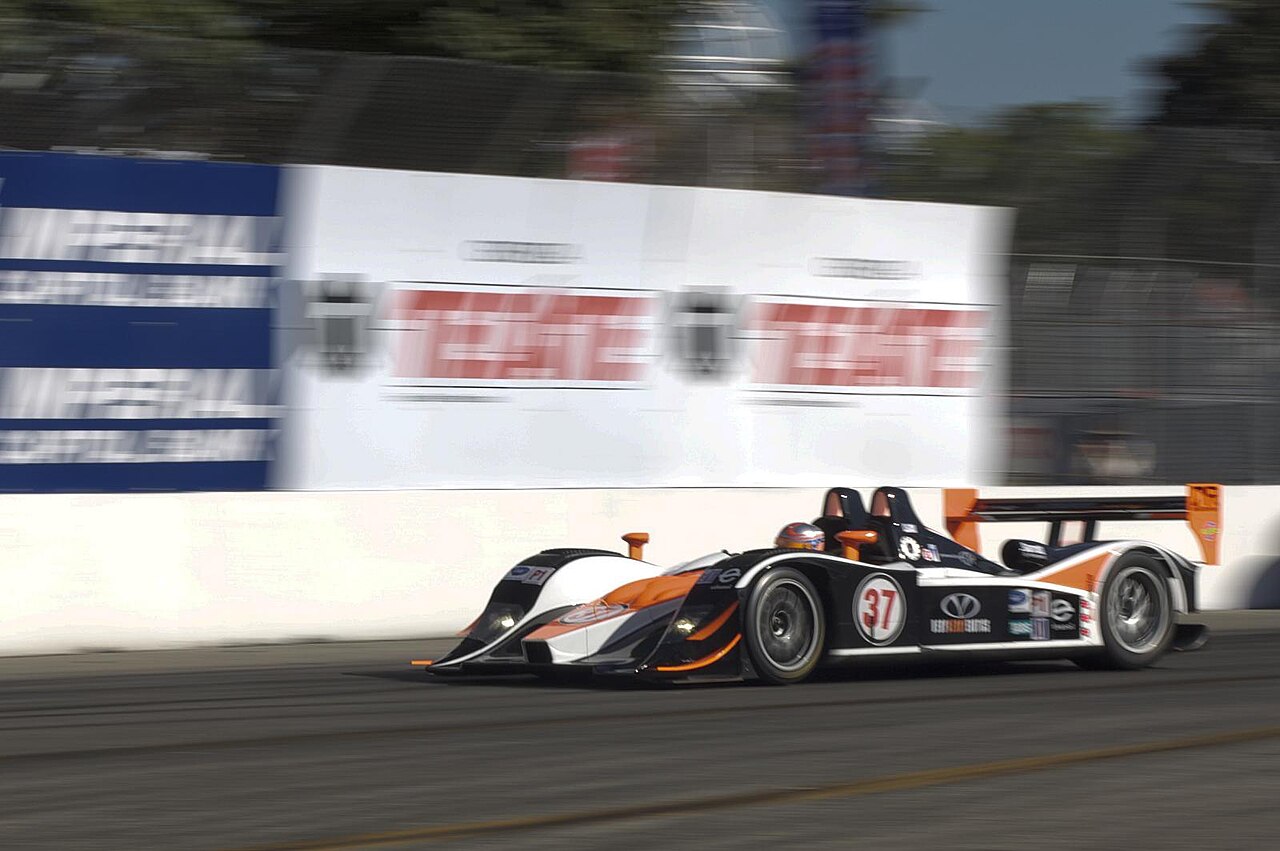 Lola B06/10