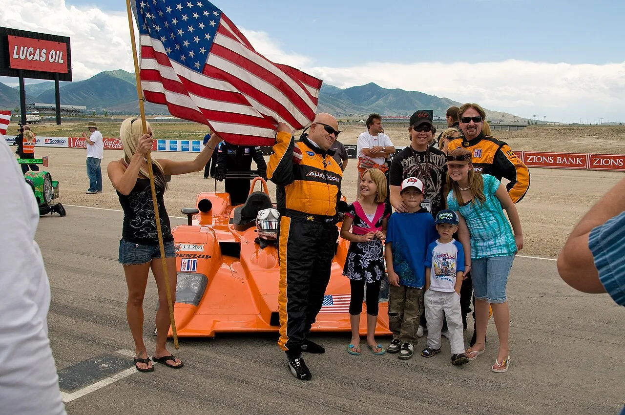 Lola B06/10