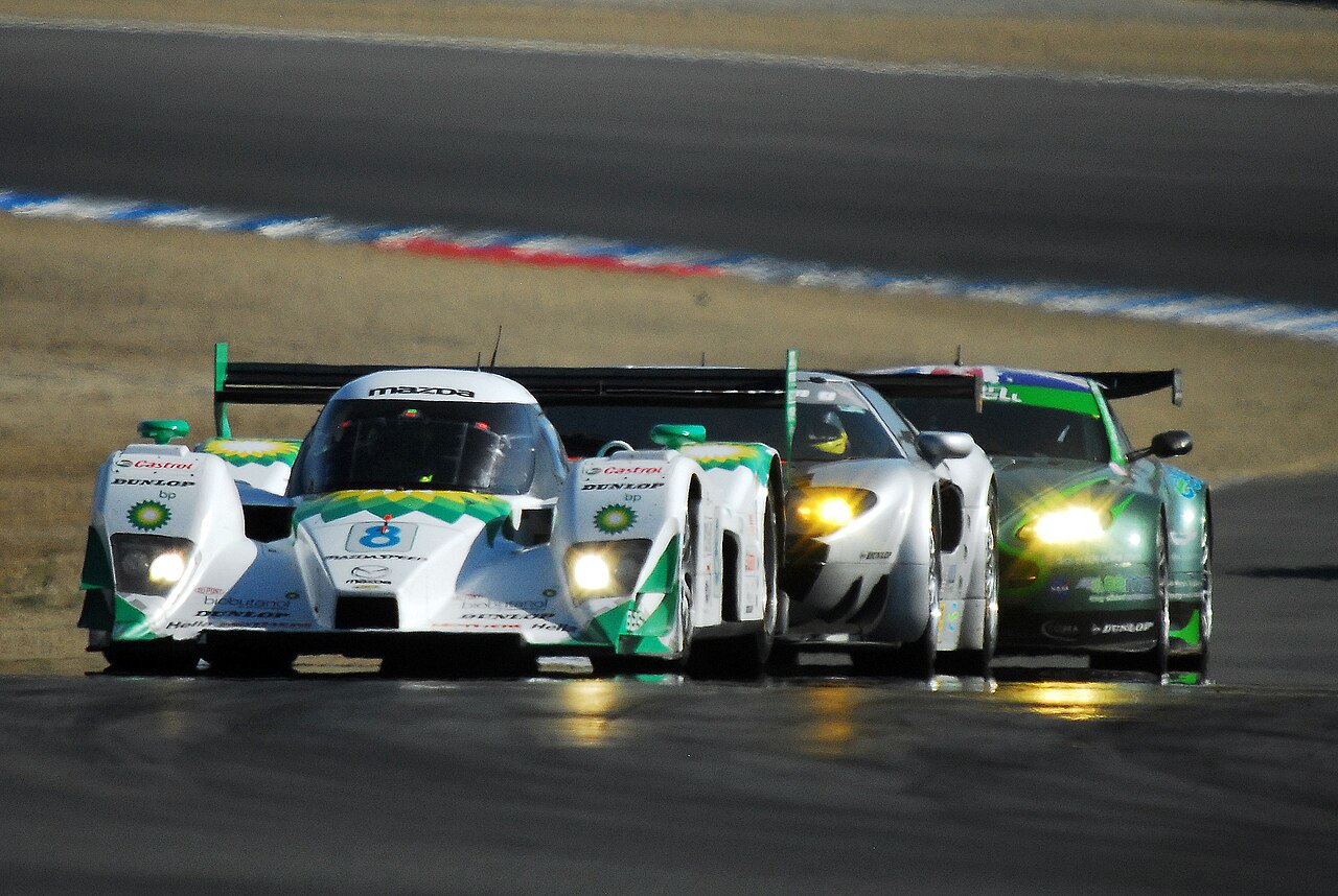 Lola B08/80