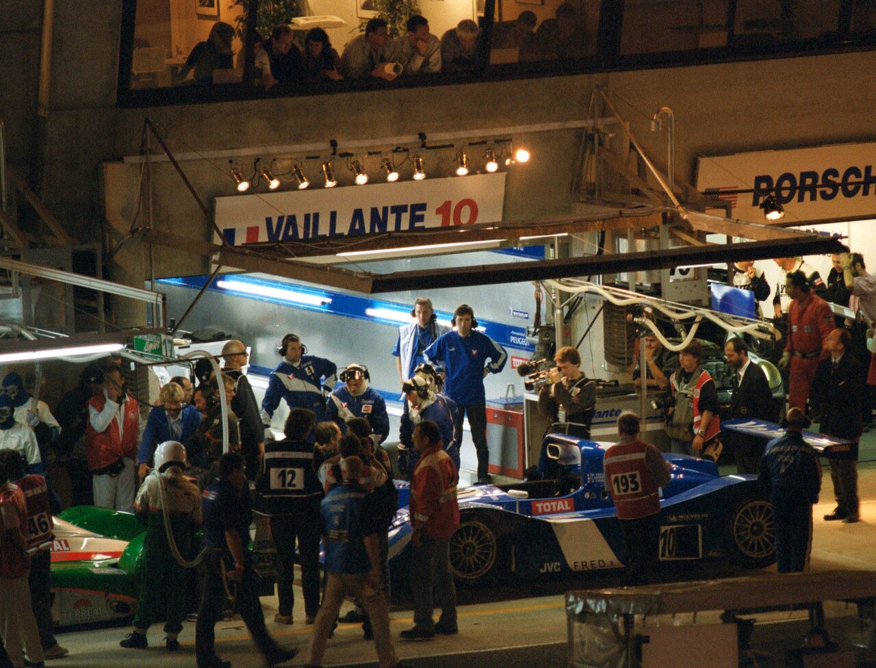 Lola B98/10