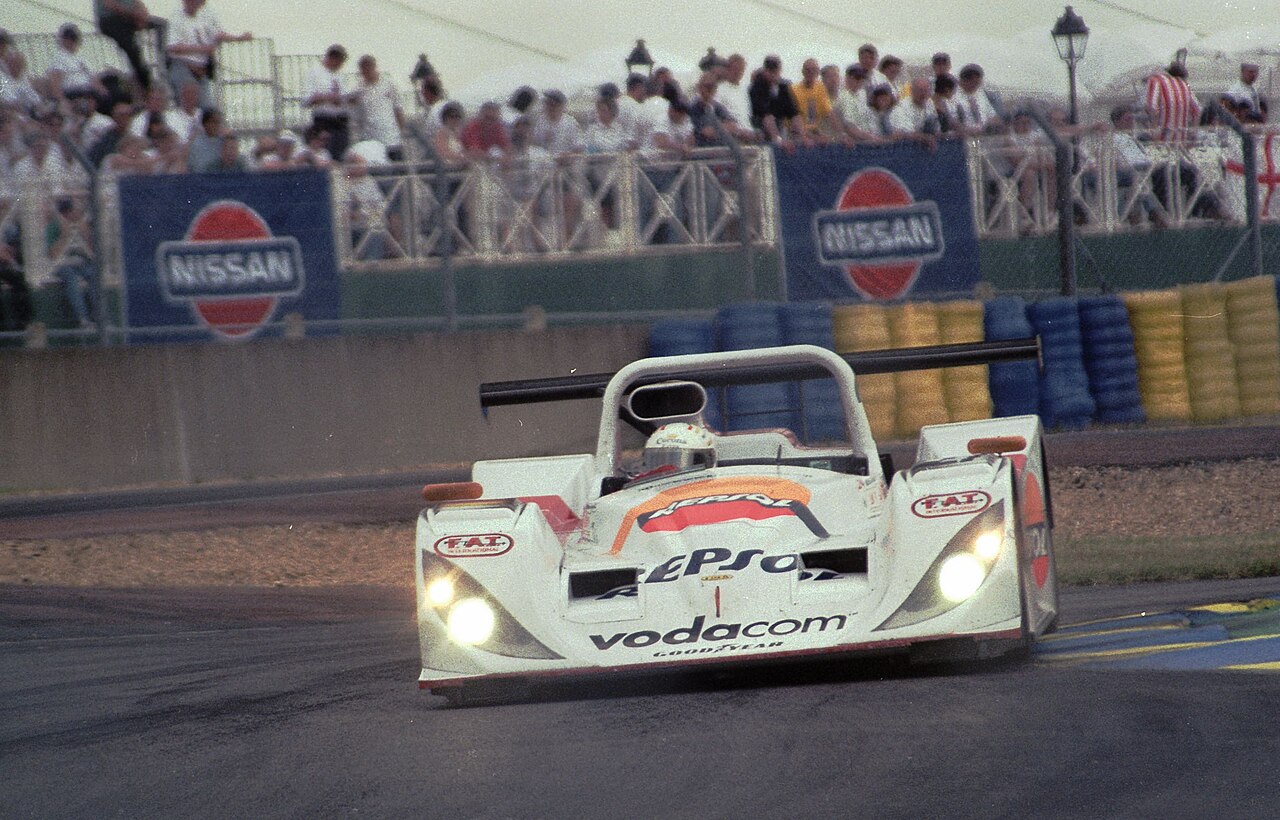 Lola B98/10