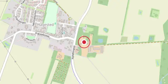 Street map of the area around Hagestedgaard; the red dot marks 55°44′46″N 11°37′12″E